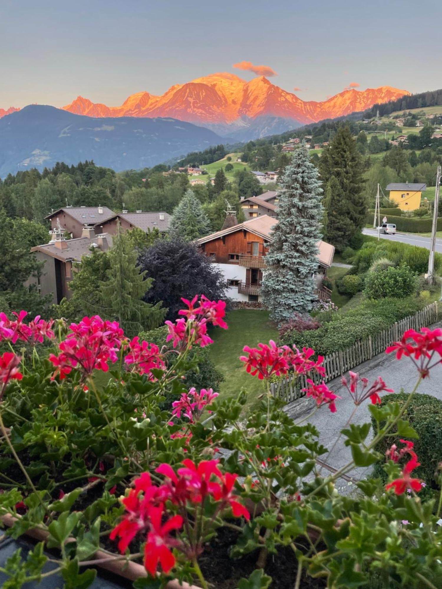 Hotel Les Granits Комблу Экстерьер фото
