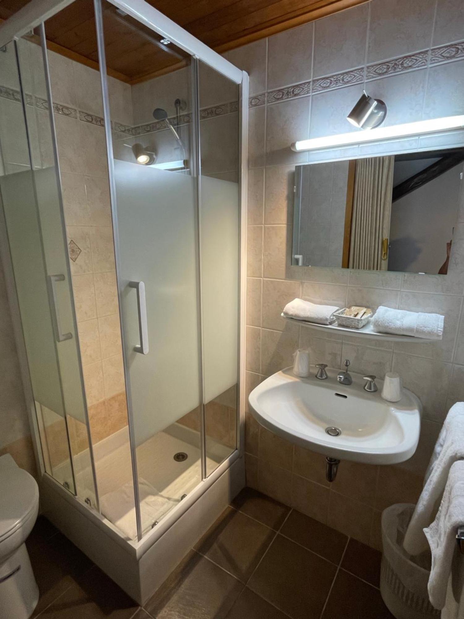 Hotel Les Granits Комблу Экстерьер фото