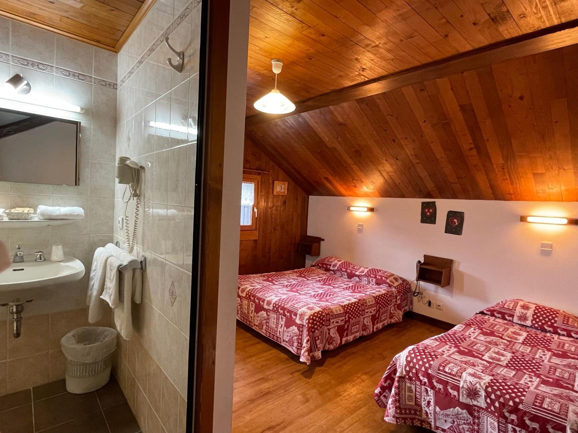 Hotel Les Granits Комблу Экстерьер фото