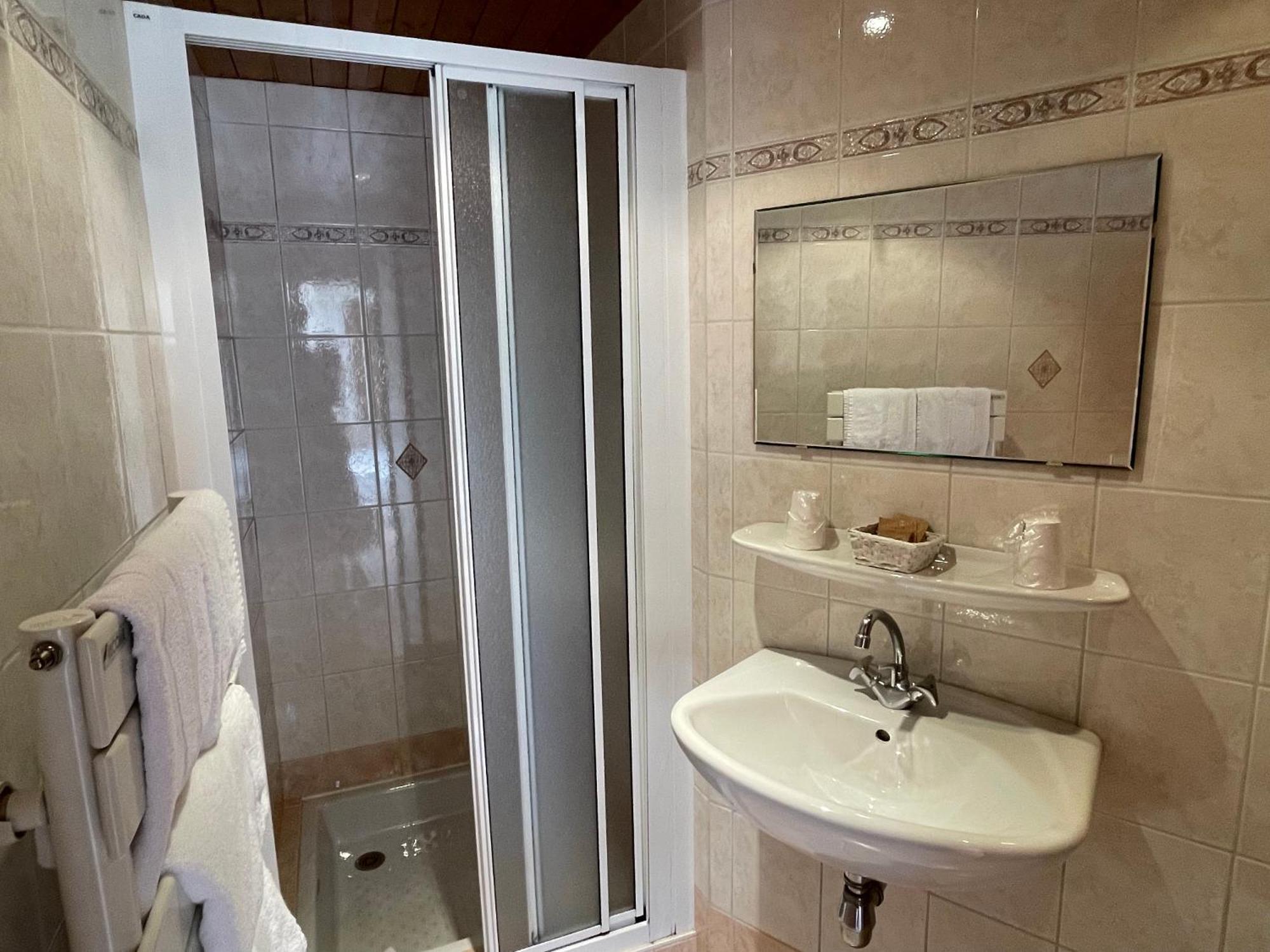 Hotel Les Granits Комблу Экстерьер фото
