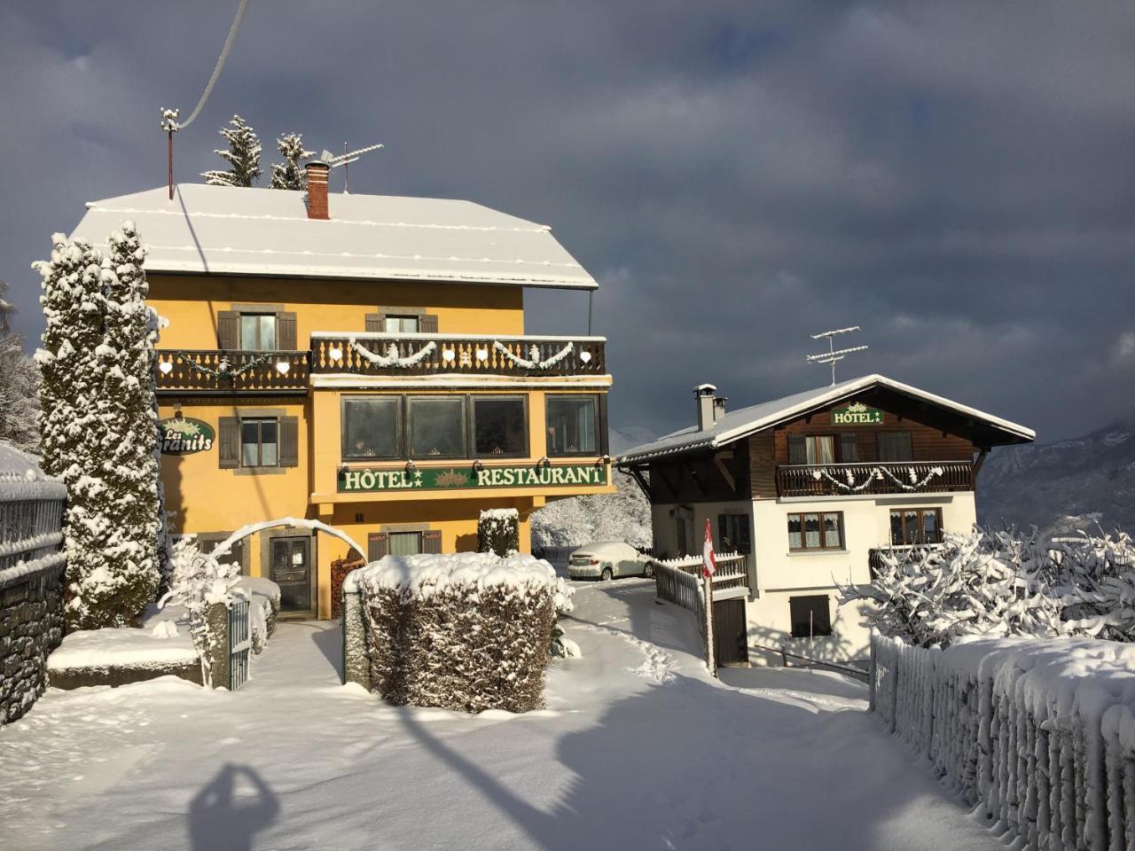 Hotel Les Granits Комблу Экстерьер фото
